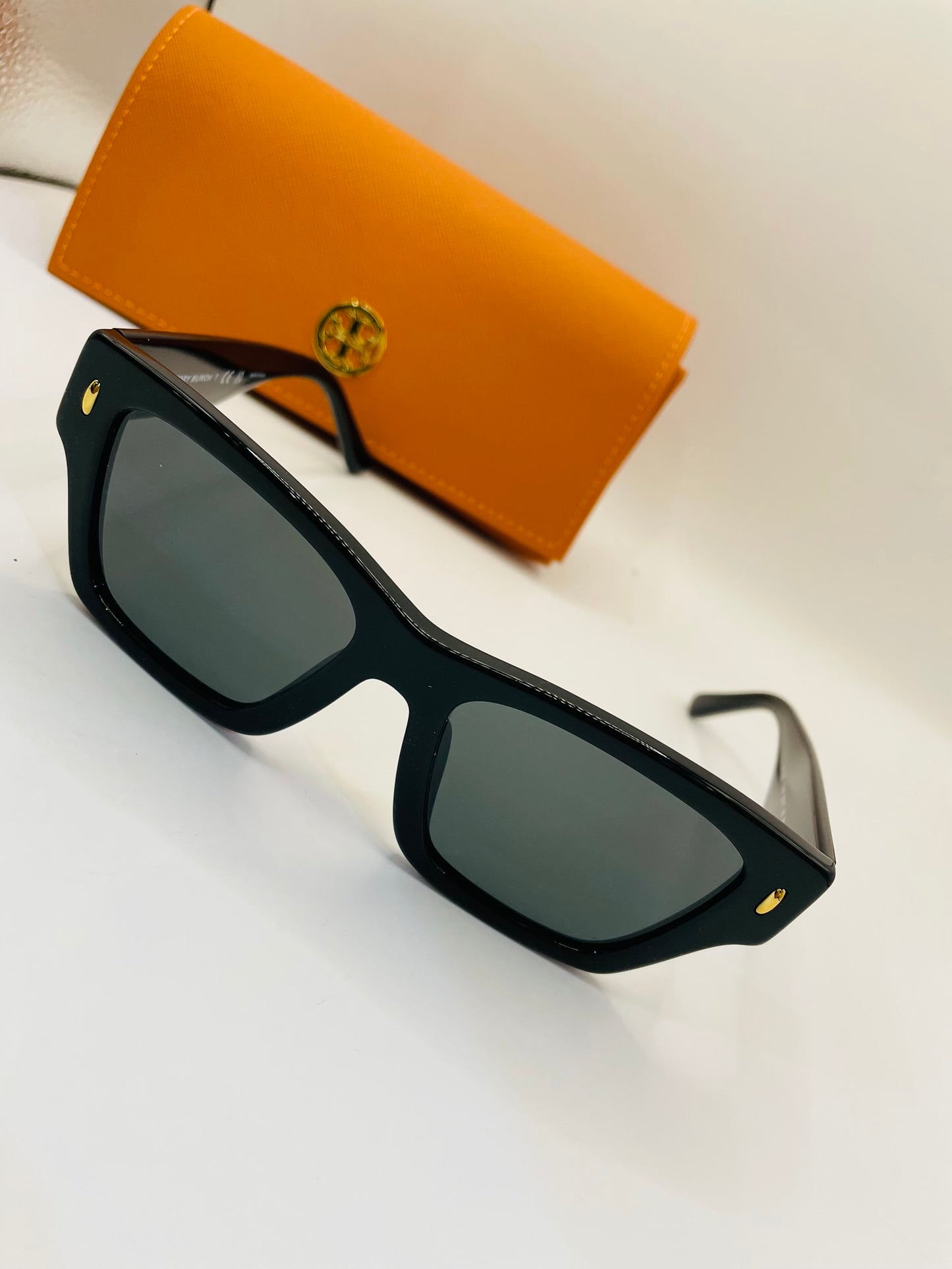 Tory Burch sunglass