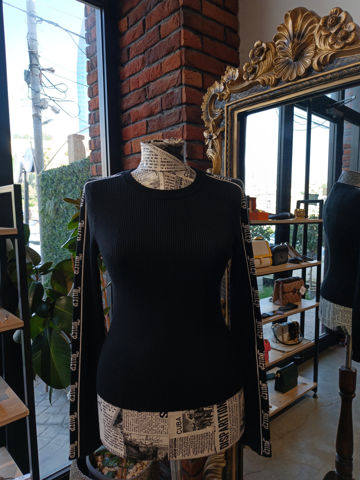 Juicy couture sweater size small