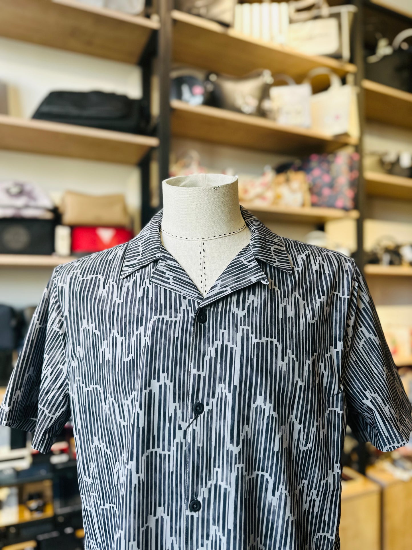 DKNY t-shirt size medium