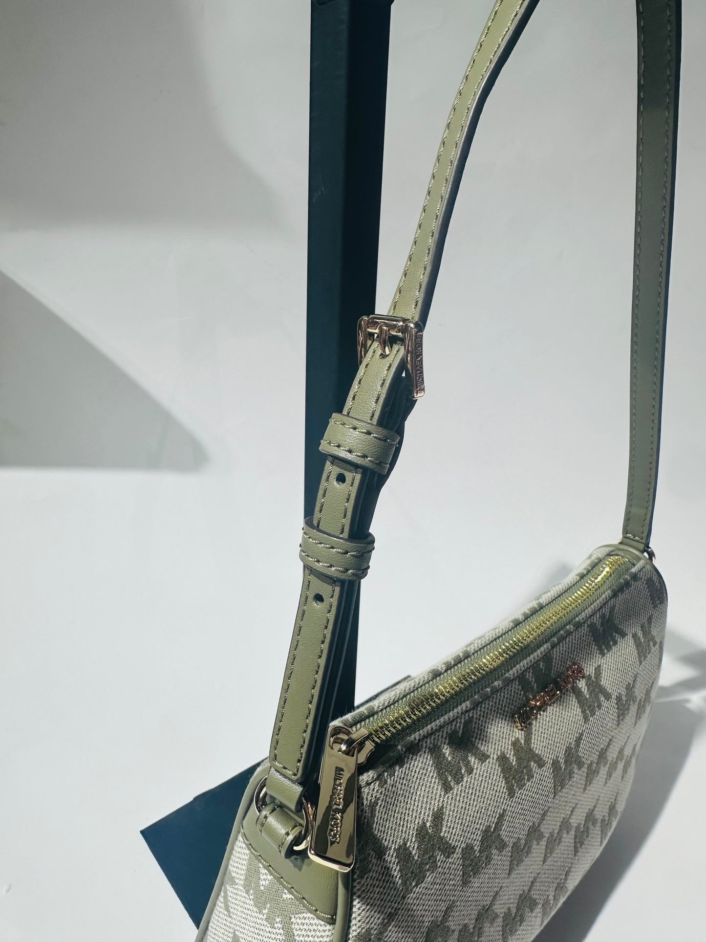 Michael kors shoulder bag