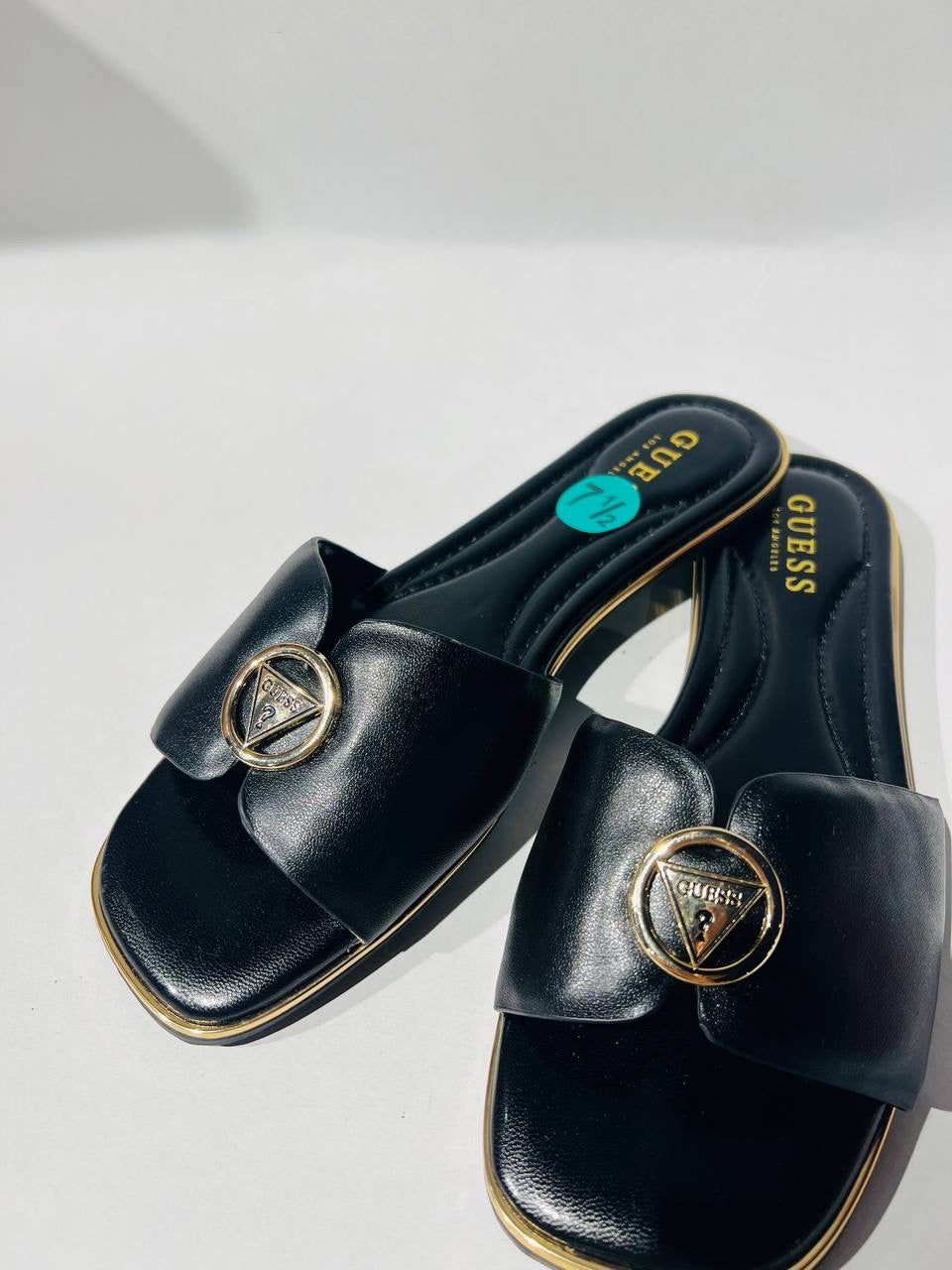 guess sandal size 38