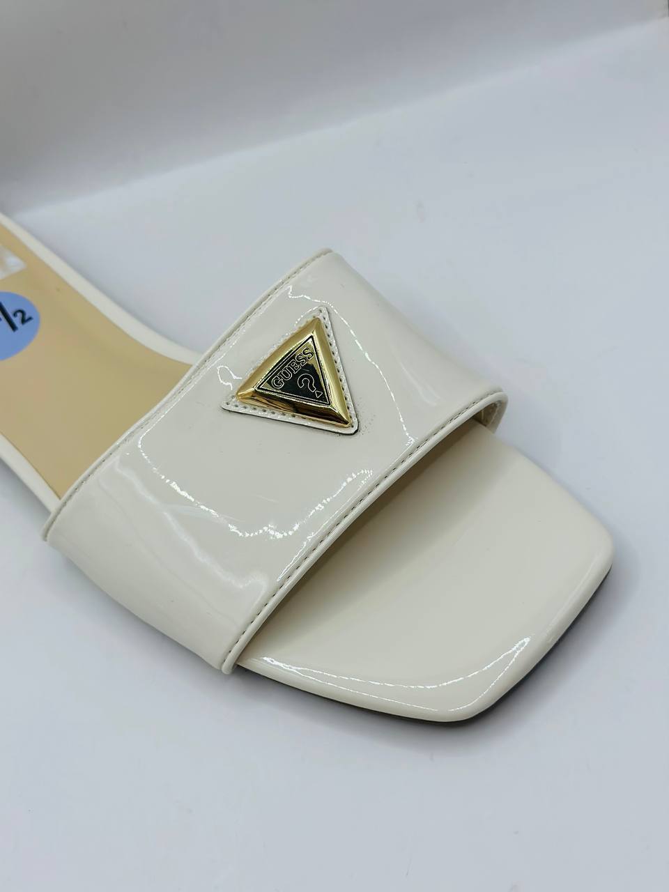 Guess sandal 38.5
