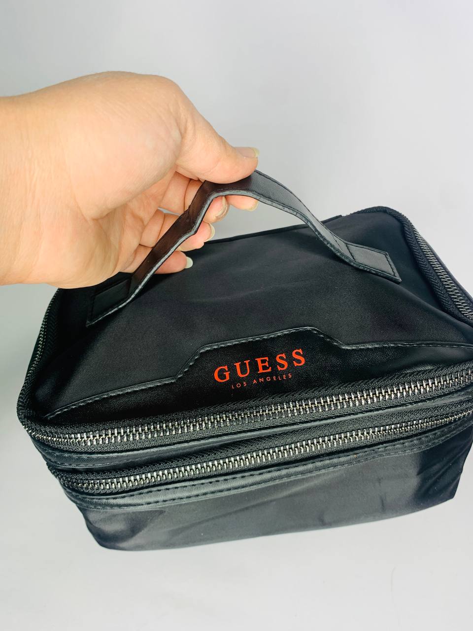 Guess makeup & skincare bag