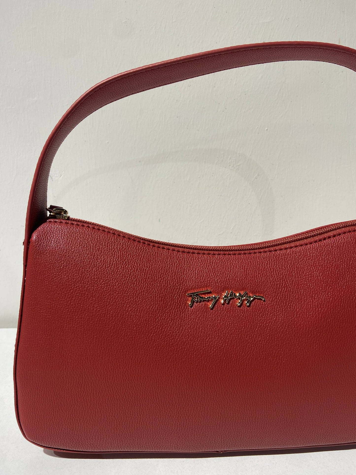 Tommy Hilfiger bag