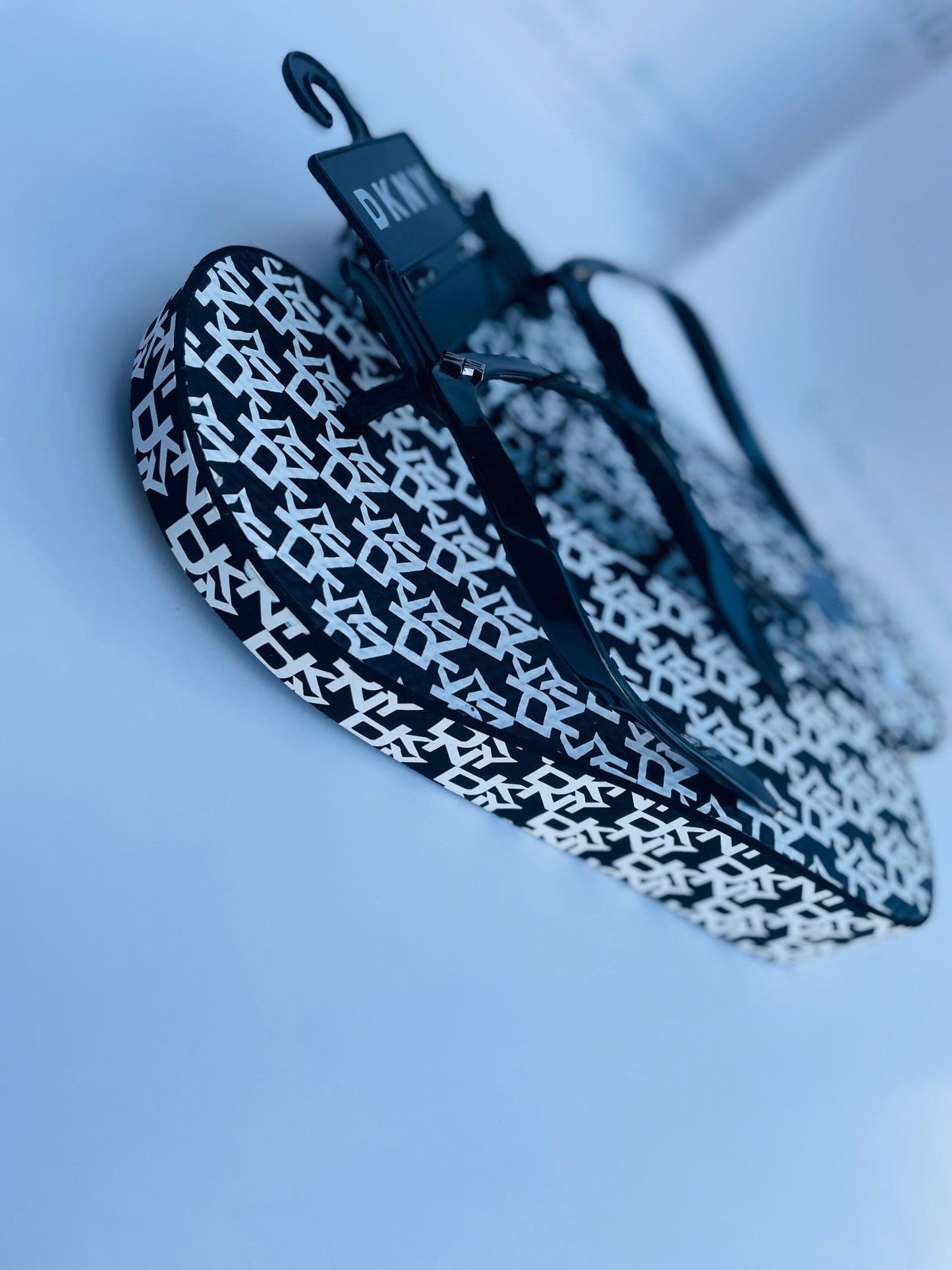 Dkny sandal