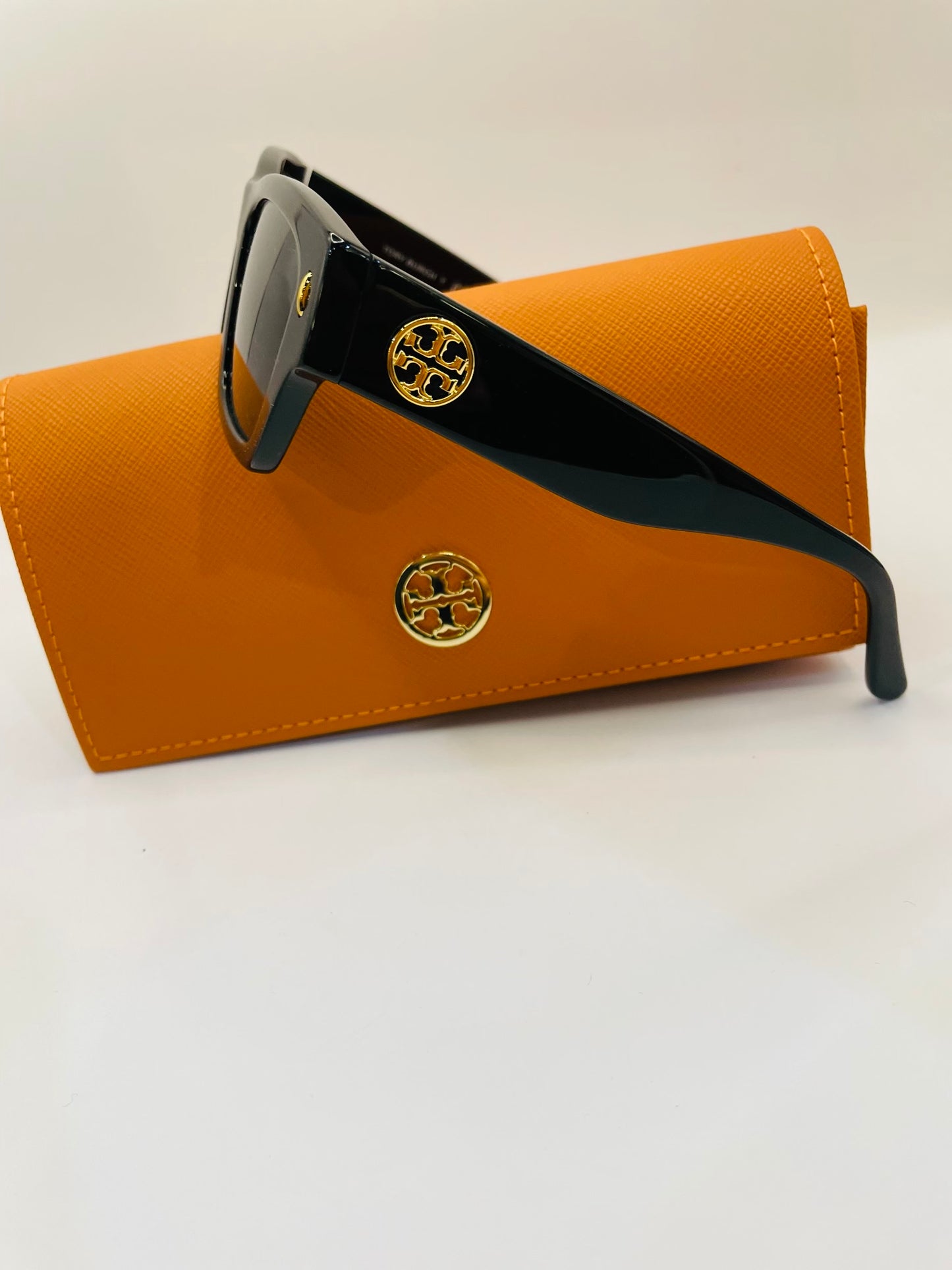 Tory Burch sunglass