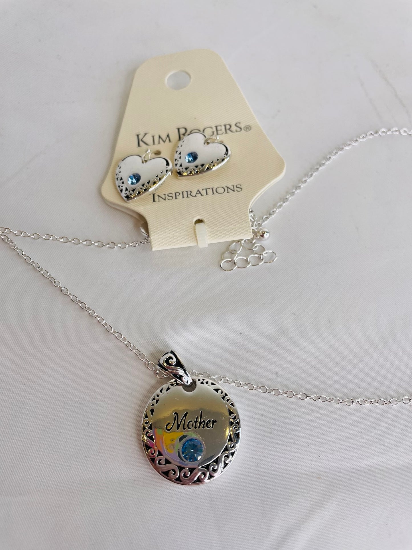 Earring & necklace set