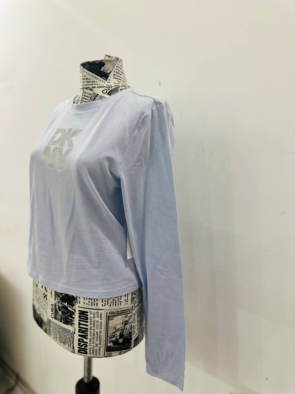 Dkny long sleeve shirt size large