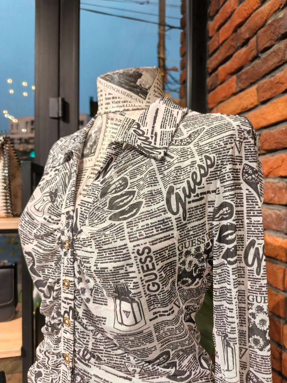 Guess top