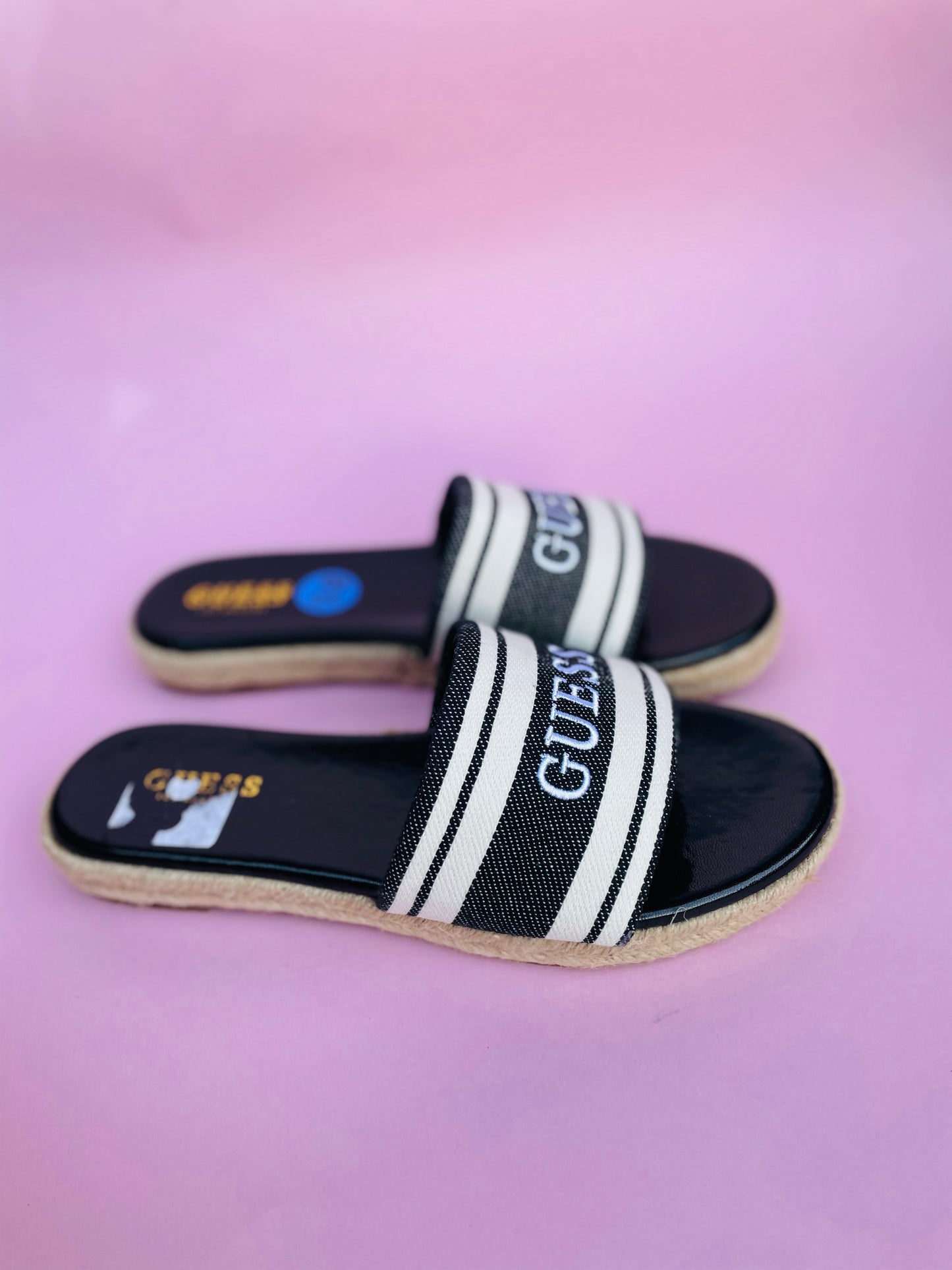 Guess sandal