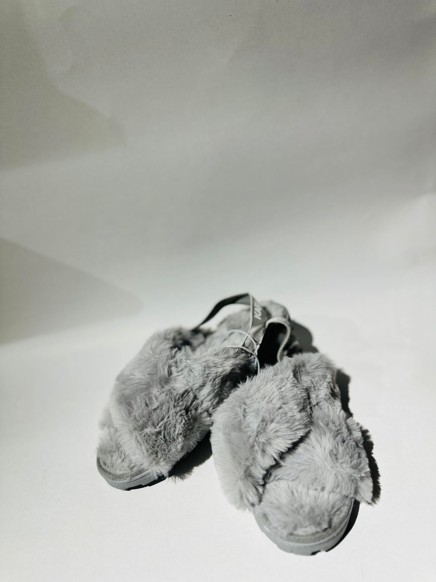 karl lagerfeld gray sandal size 37.5