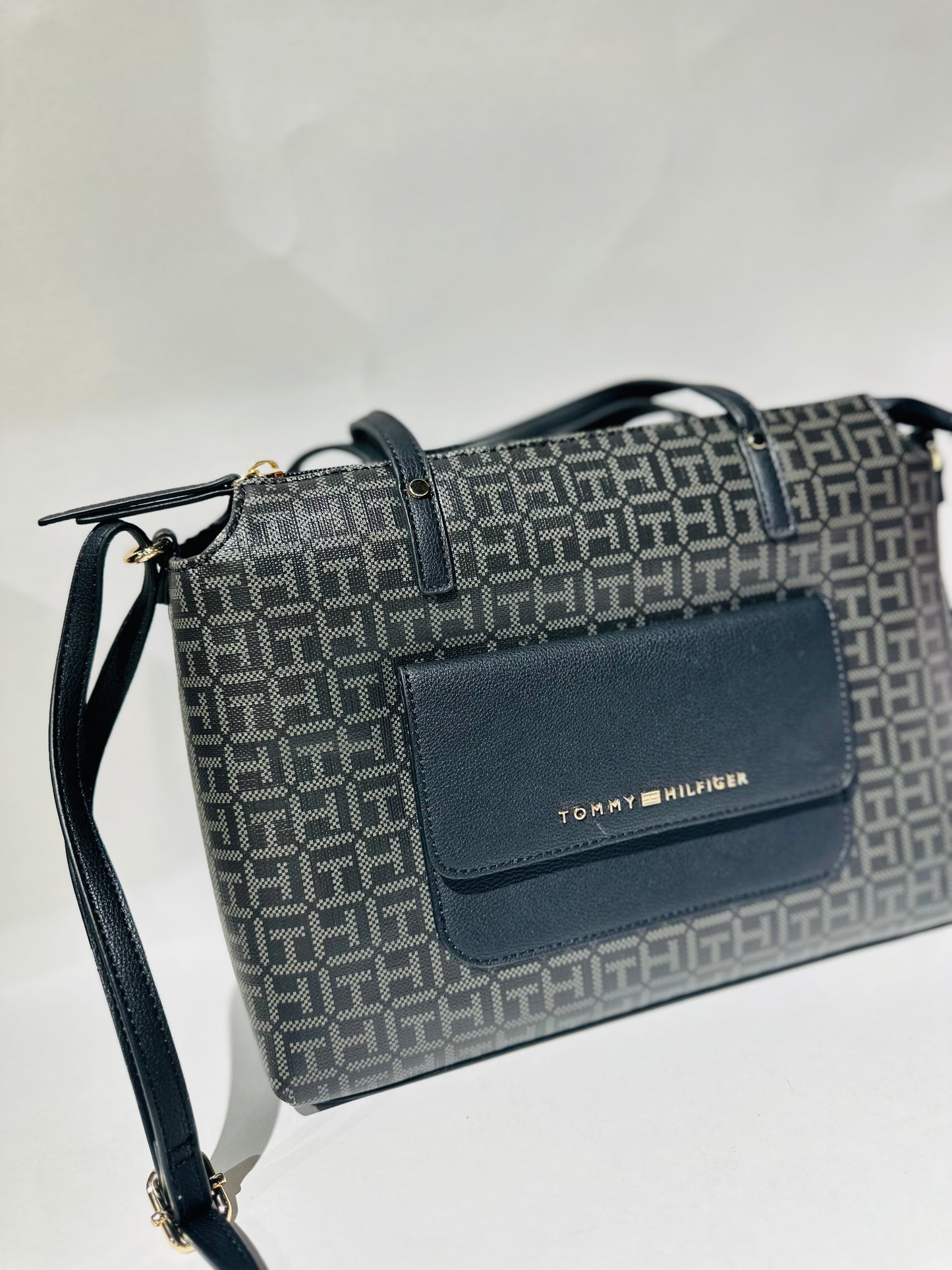 Tommy Hilfiger crossbody bag