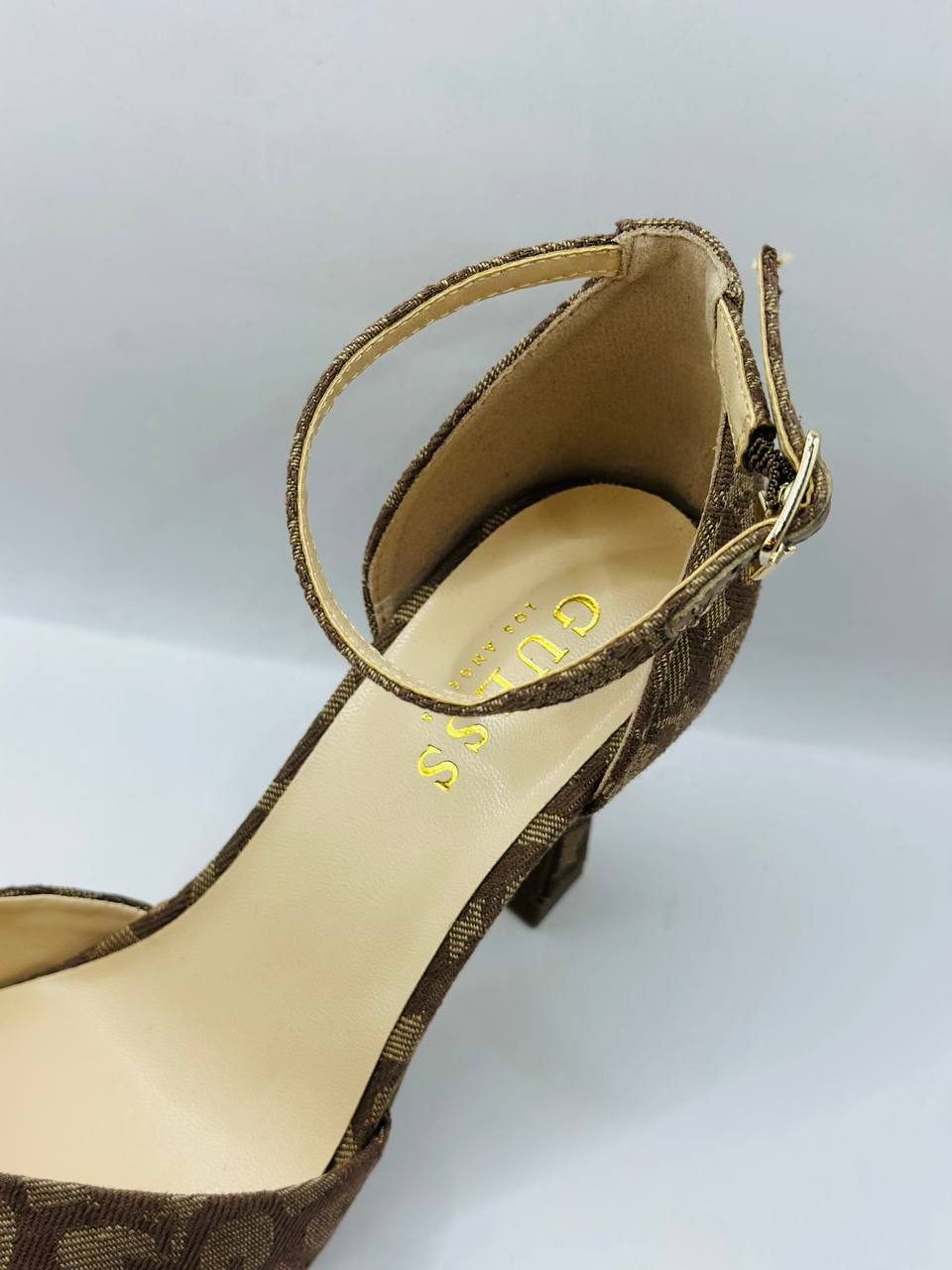 Guess shoes size 37