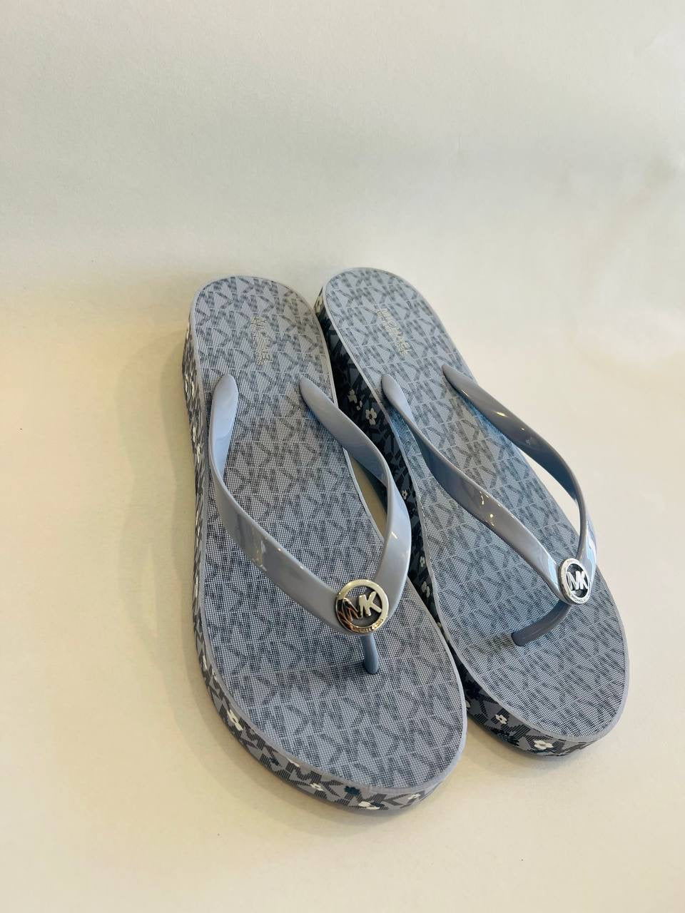 Michael kors sandal size 40.5