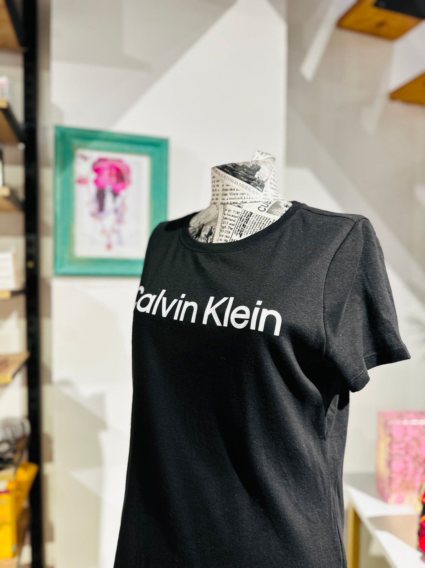 Calvin Klein t-shirt size large