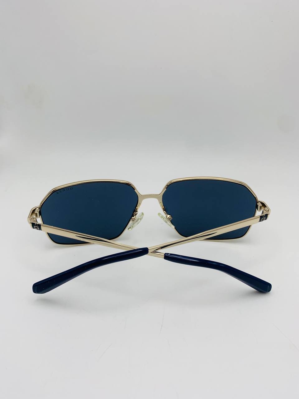 Guess sunglass
