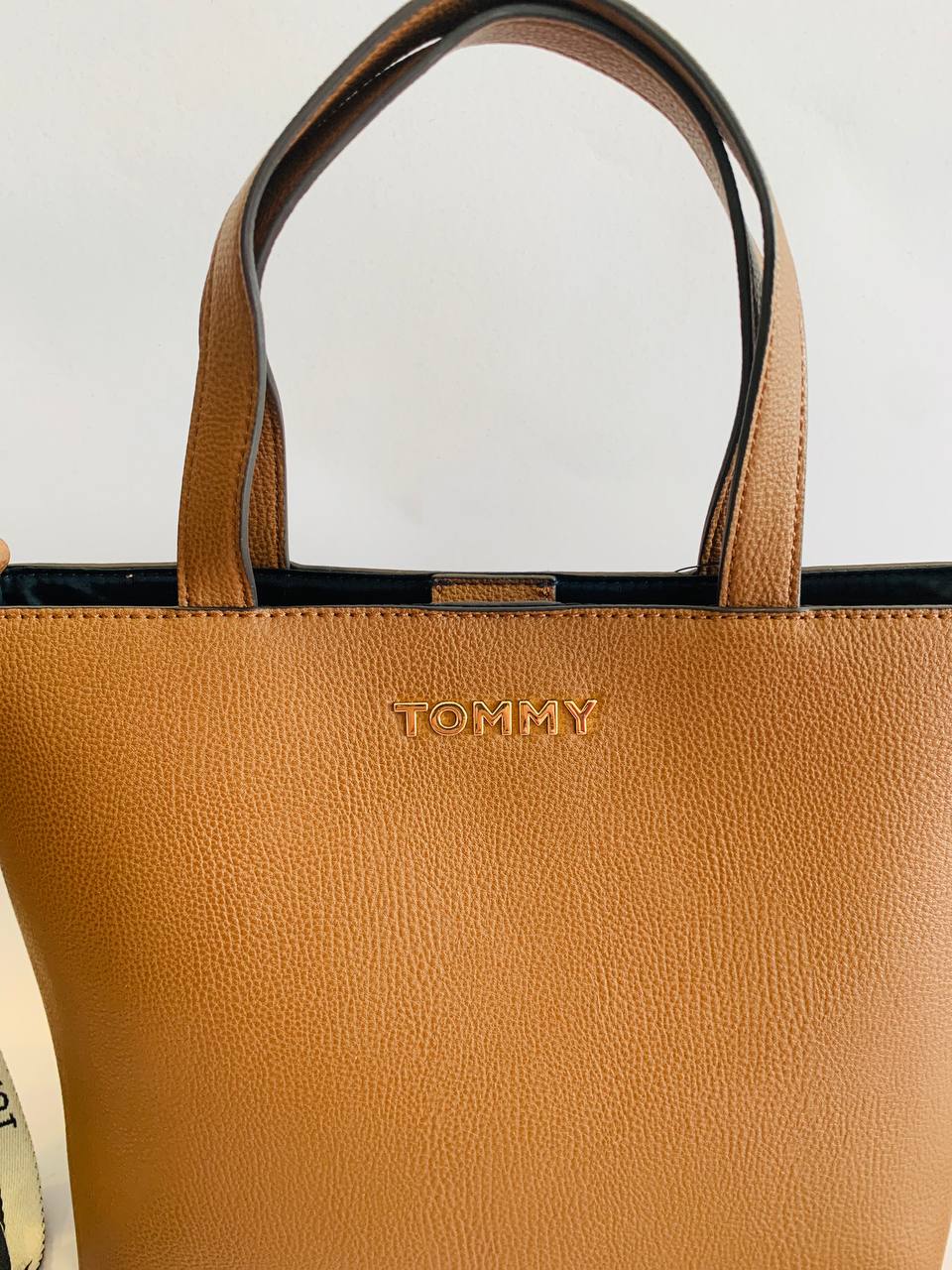 Tommy Hilfiger bag