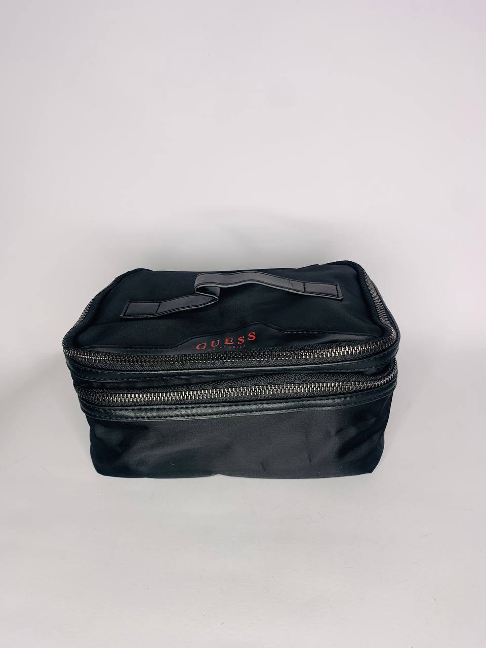 Guess makeup & skincare bag