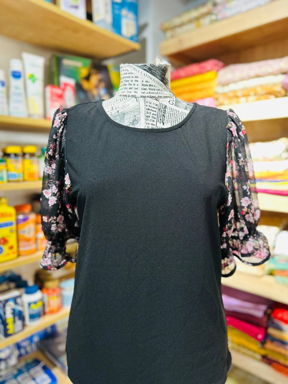 Cece top size small
