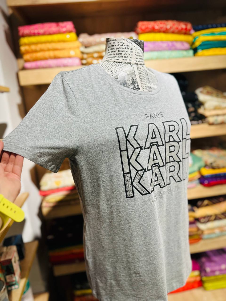 Karl Lagerfeld shirt size medium