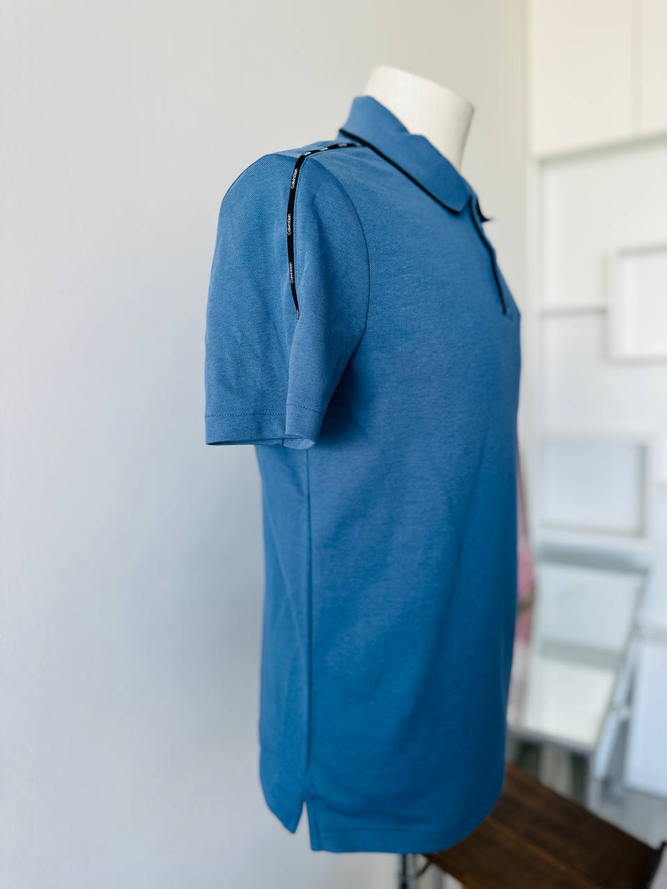Calvin Klein shirt size small