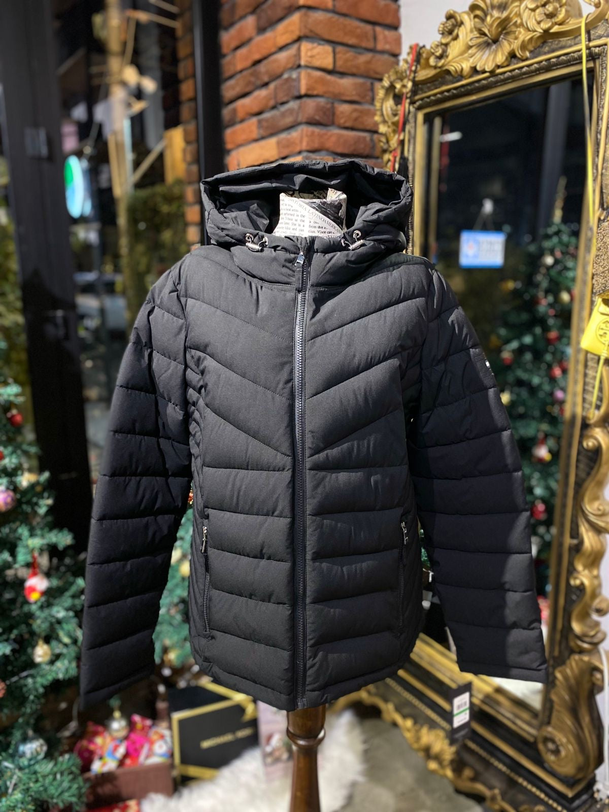 Tommy Hilfiger coat size large
