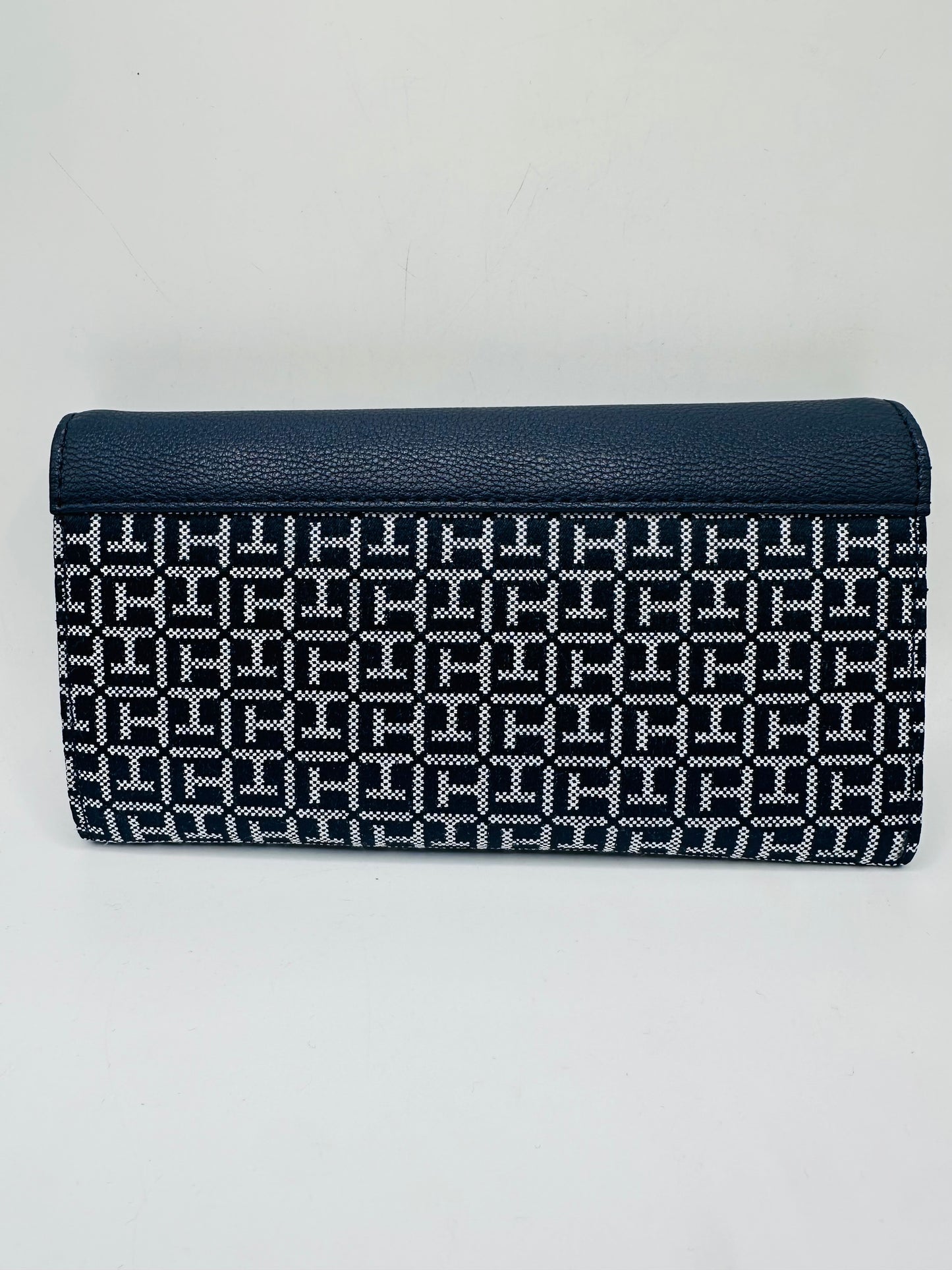 Tommy Hilfiger wallet
