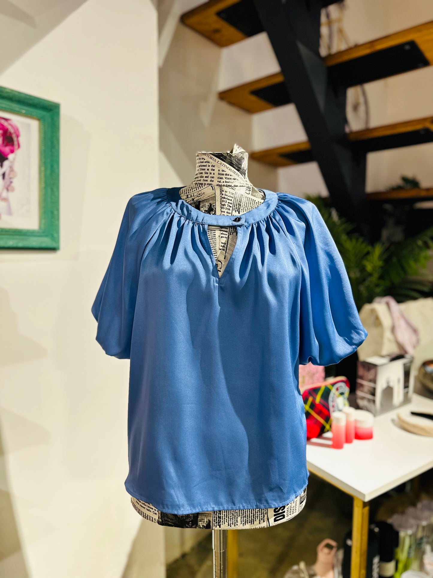 Dkny t-shirt size small