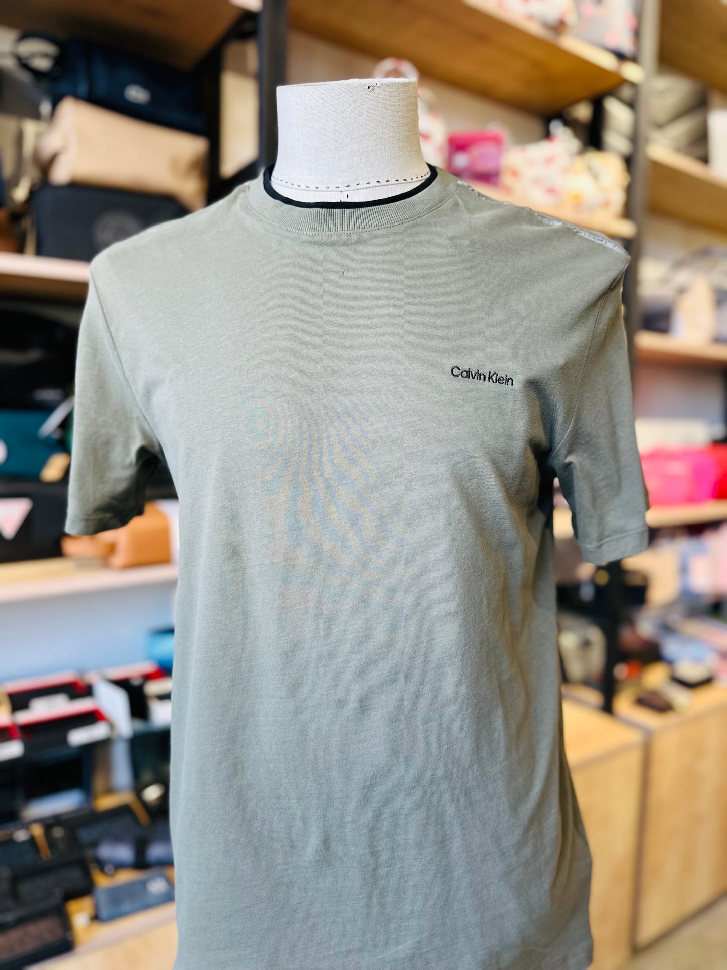 Calvin Klein shirt size small