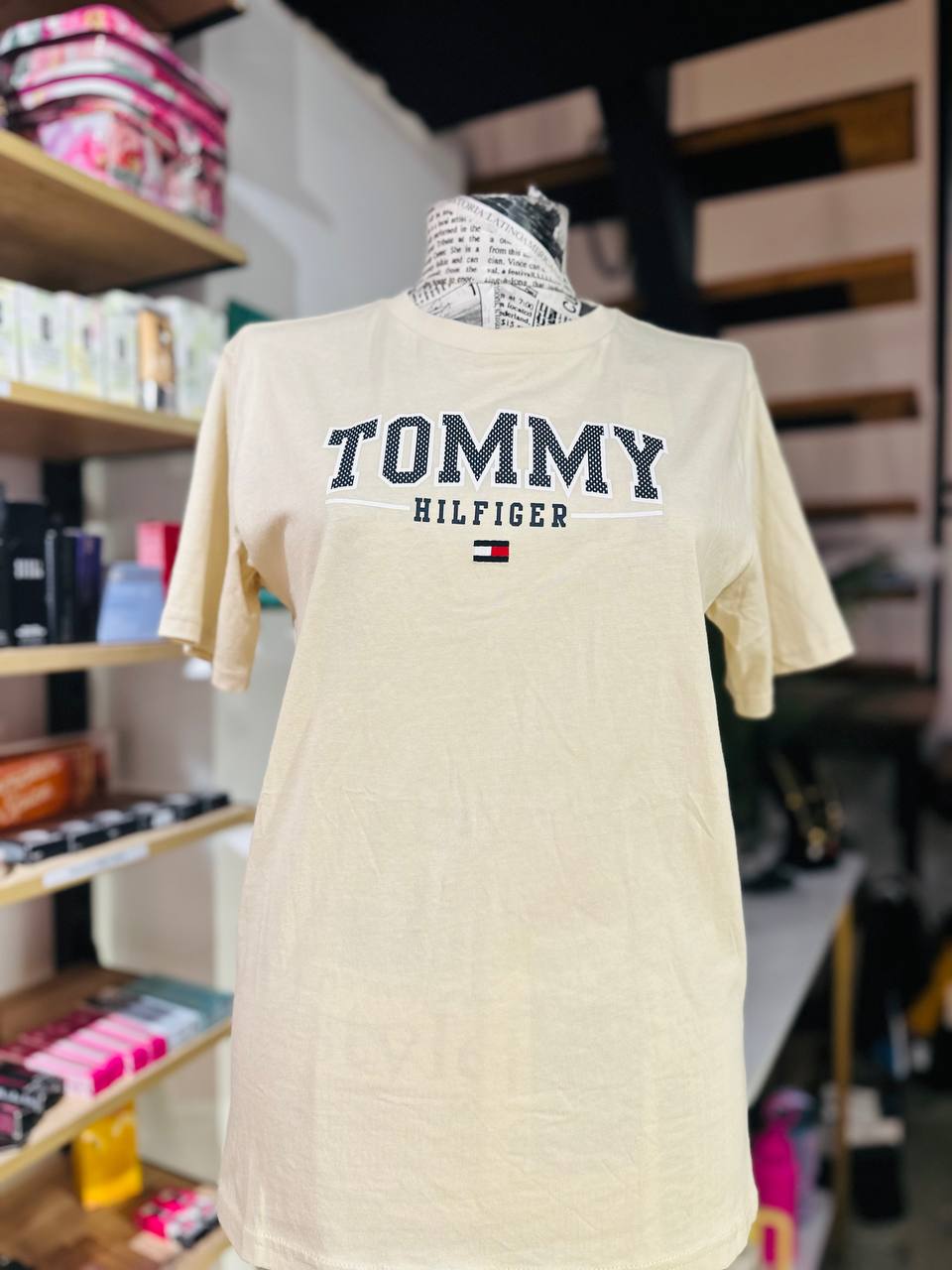 Tommy Hilfiger shirt size large ( 14/16 ) years