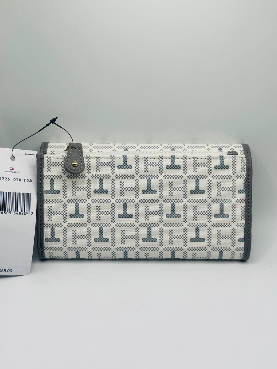 Tommy Hilfiger wallet