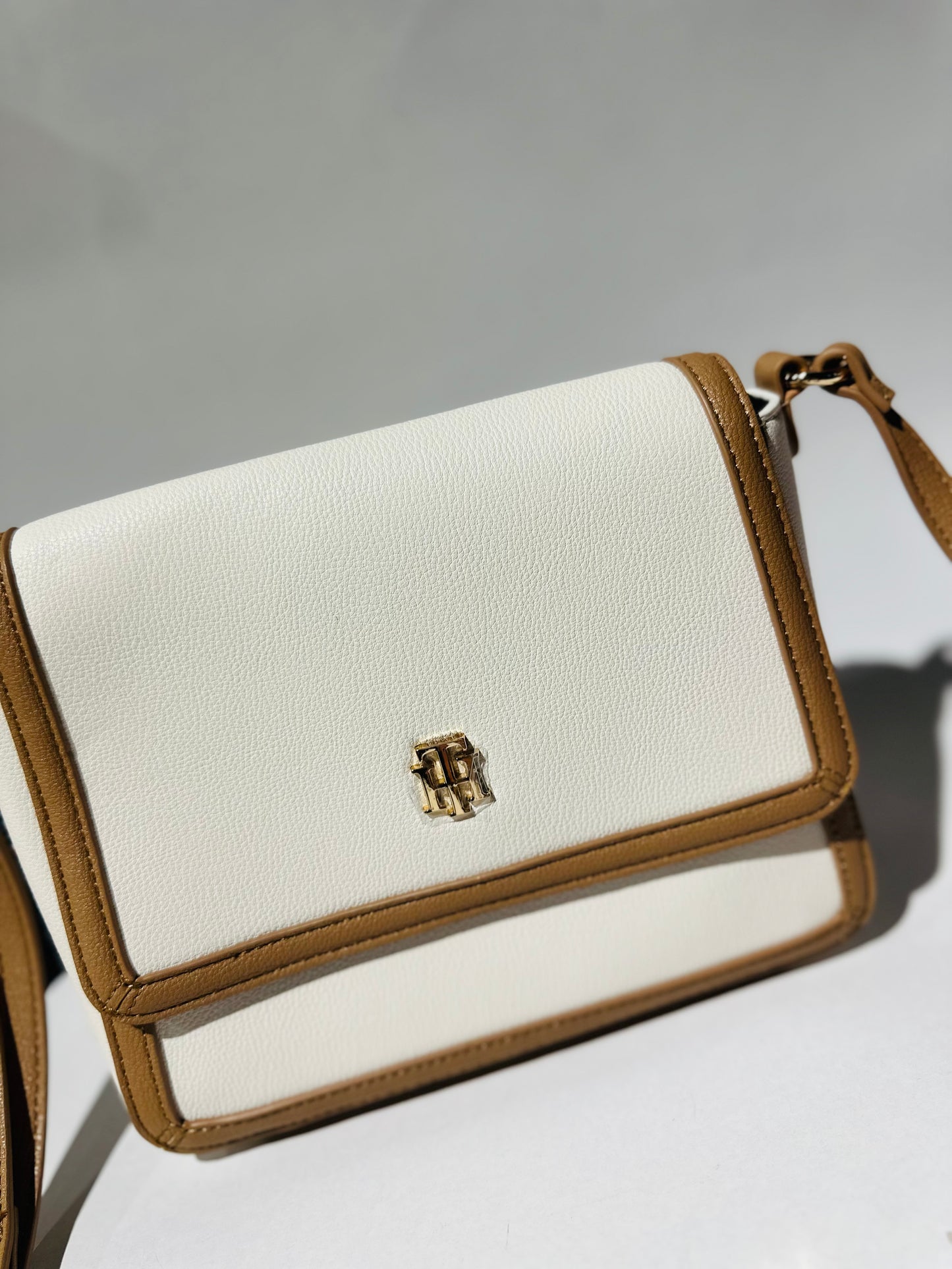 Tommy Hilfiger crossbody bag