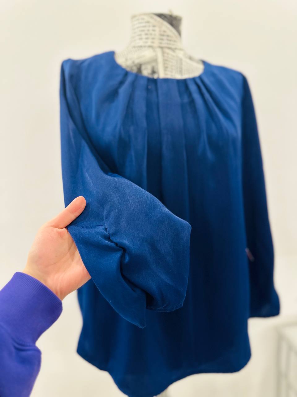 Vince camuto top size medium