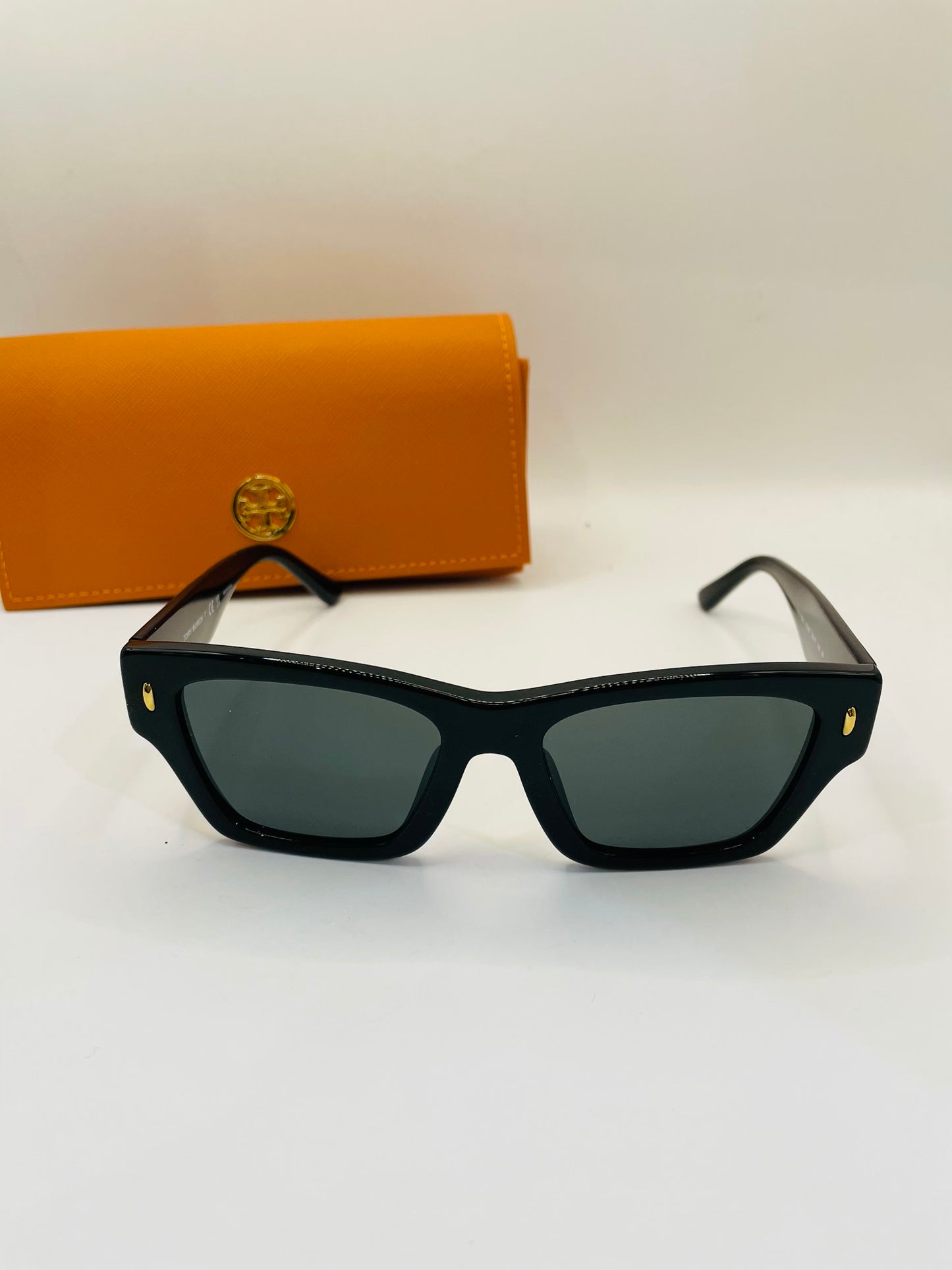 Tory Burch sunglass