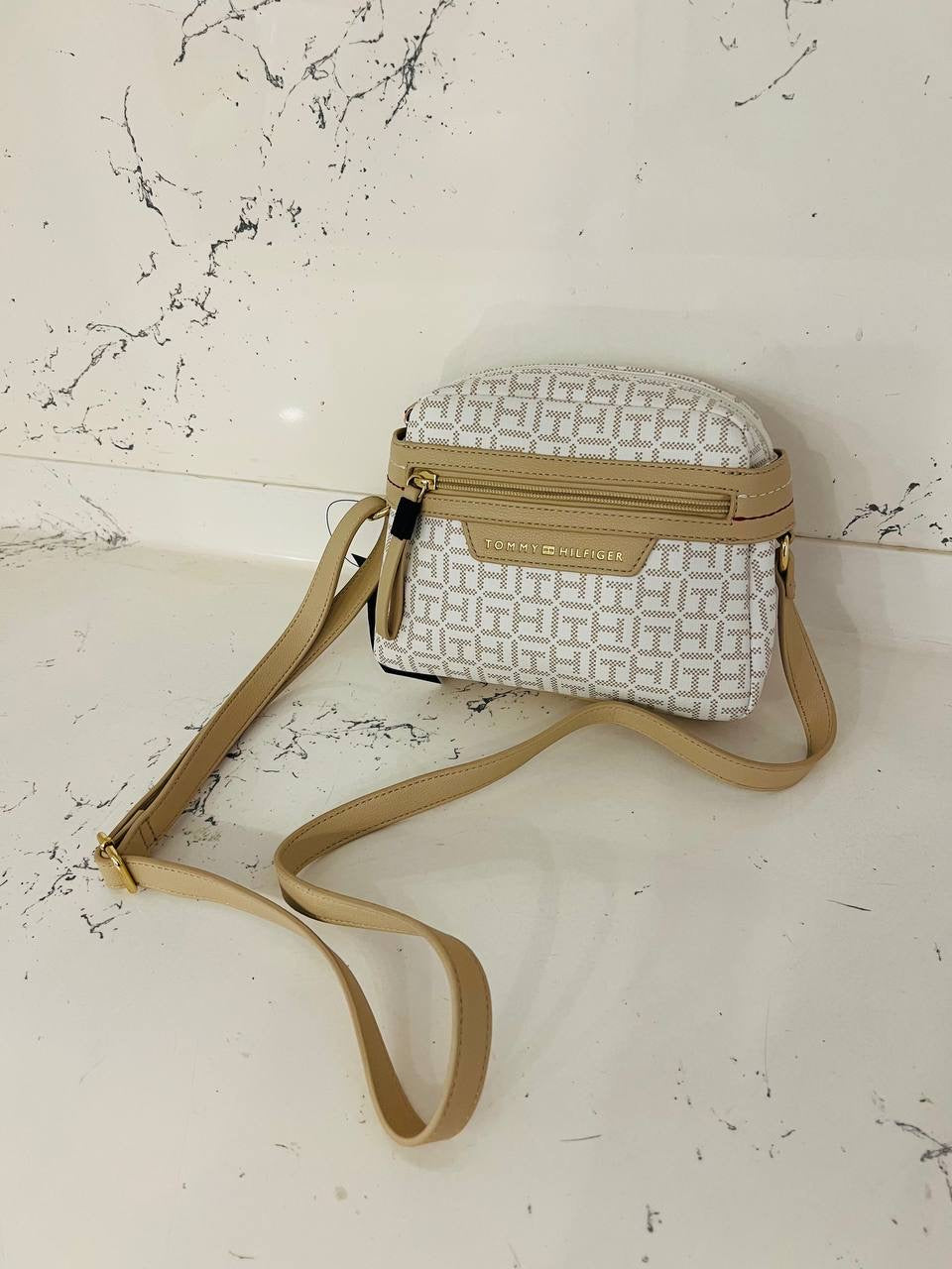 Tommy Hilfiger cross bag