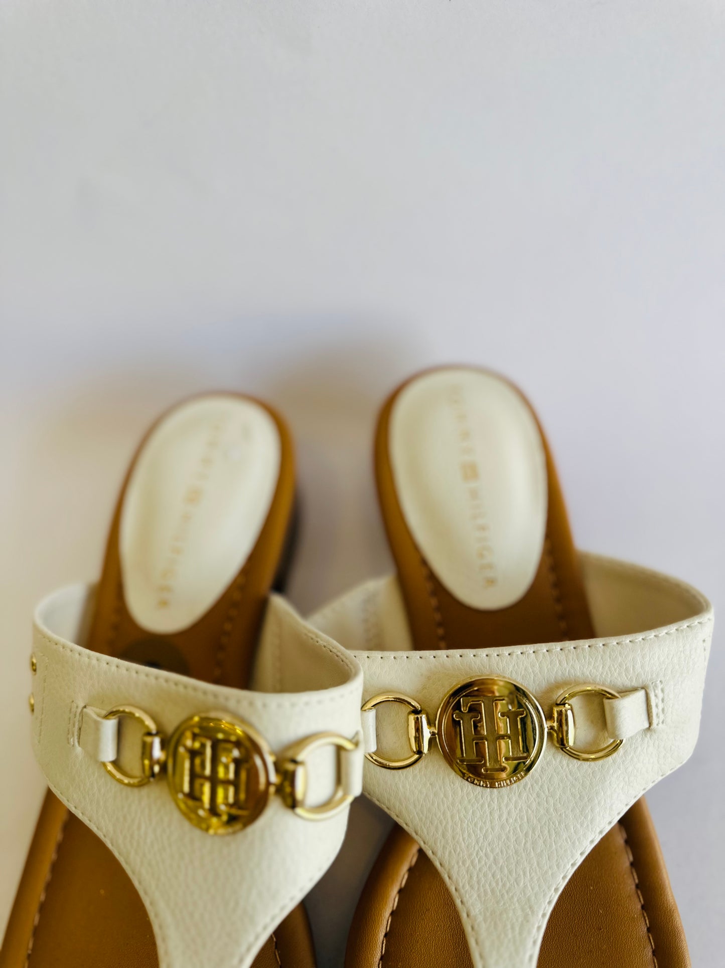 Tommy Hilfiger sandal size 38.5