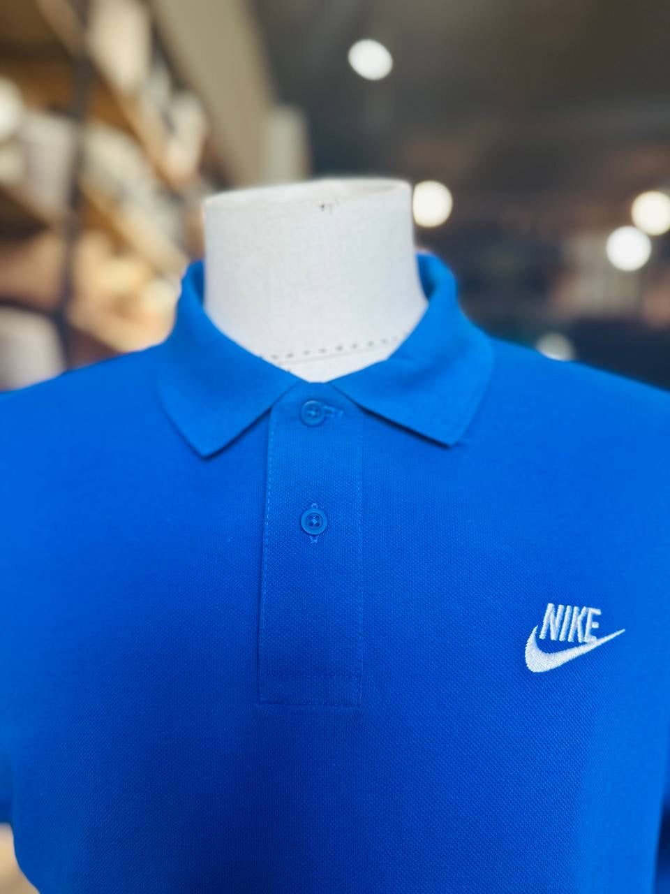 Nike shirt size medium