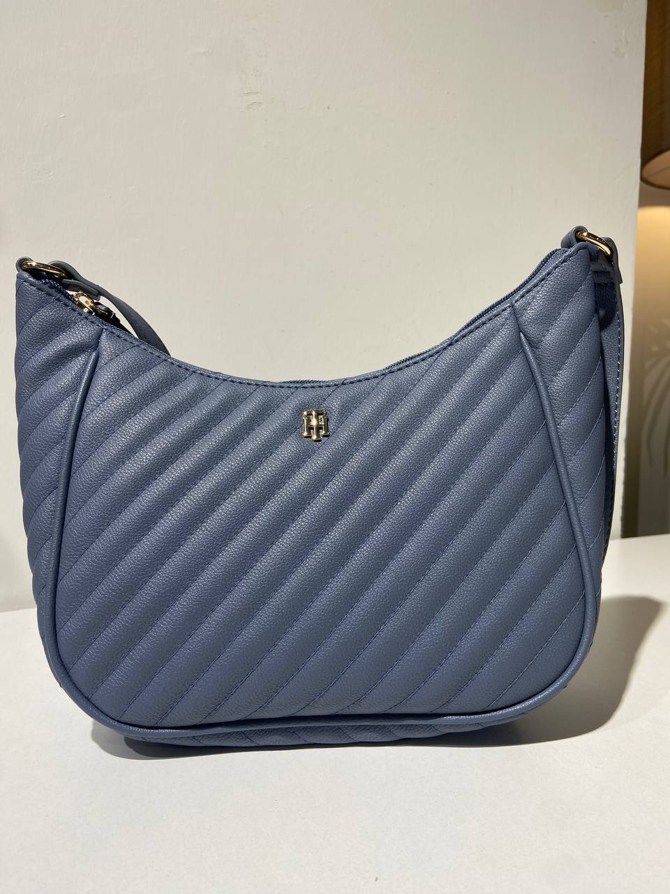 Tommy Hilfiger bag