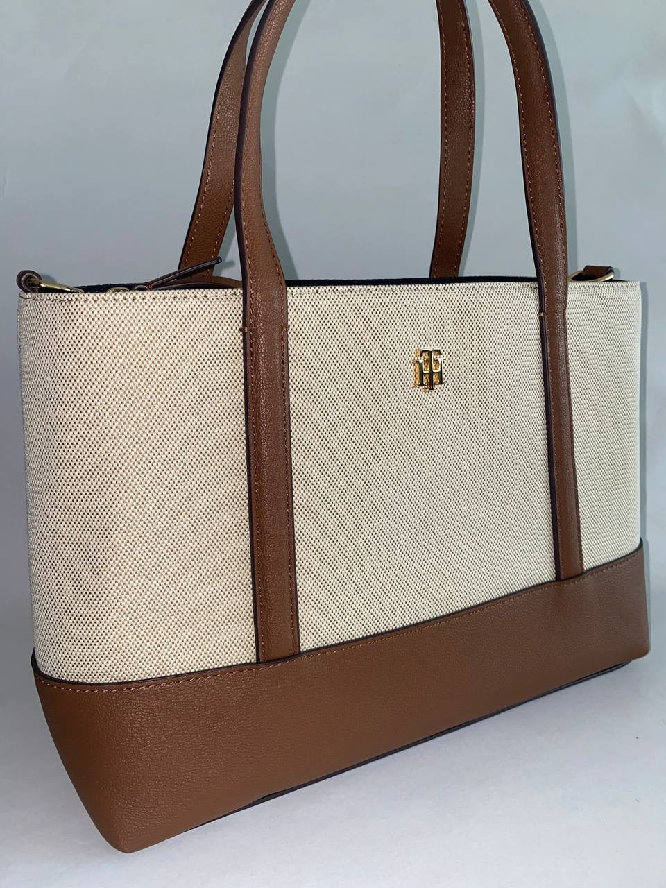 Tommy Hilfiger bag