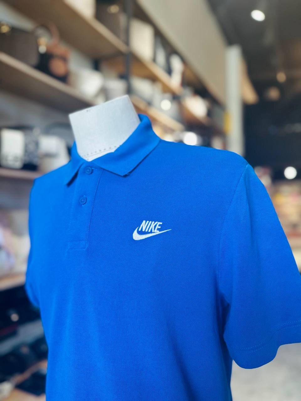 Nike shirt size medium