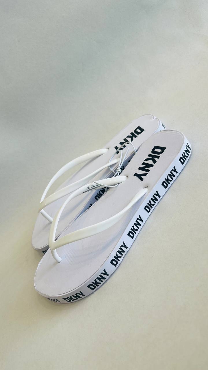 Dkny sandal size 37,5
