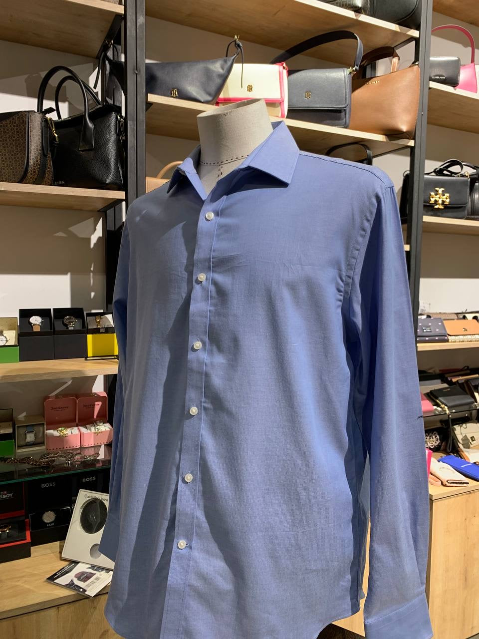 Tommy Hilfiger shirt size large