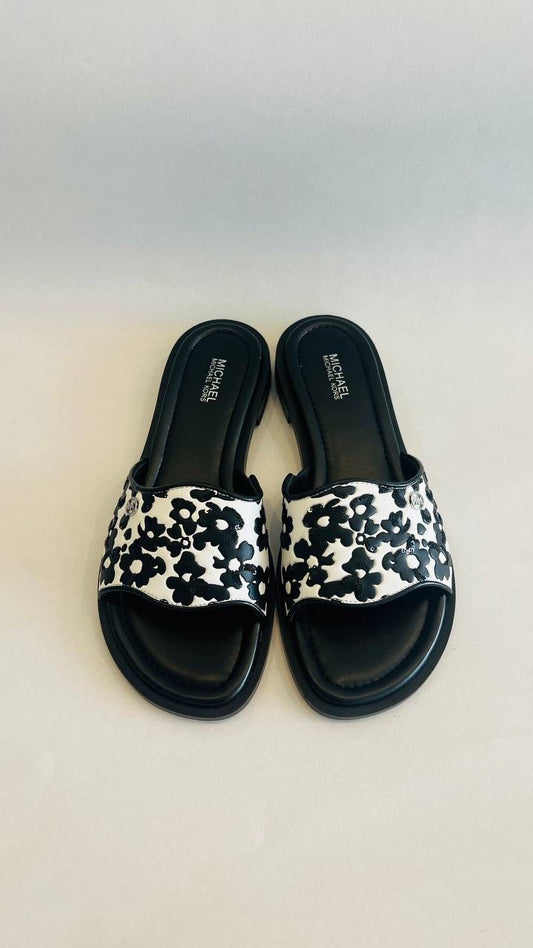 Michael kors sandal size 38