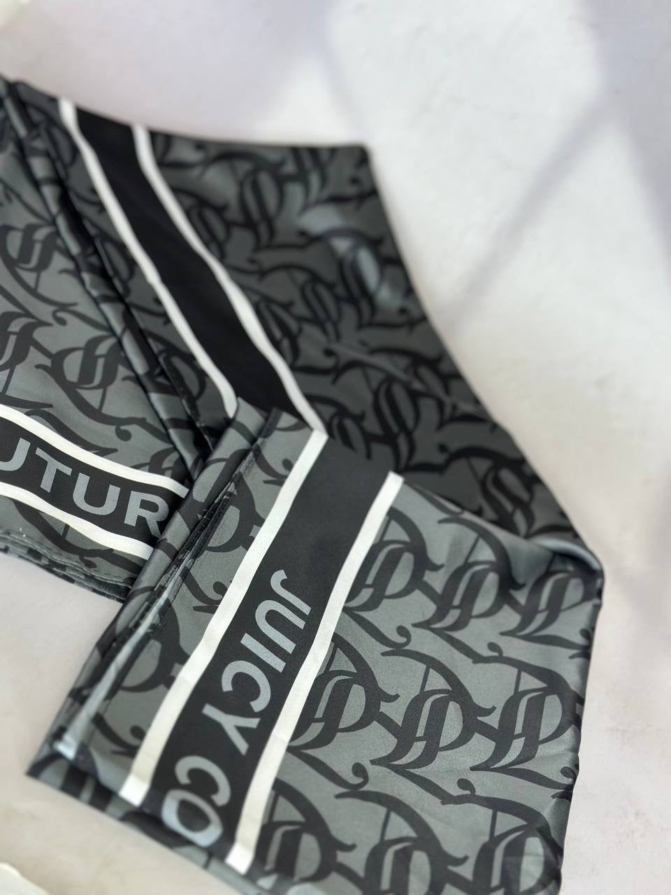 Juicy couture scarf