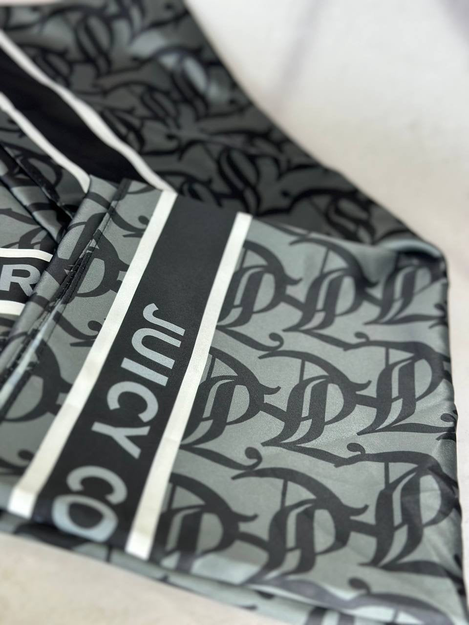 Juicy couture scarf