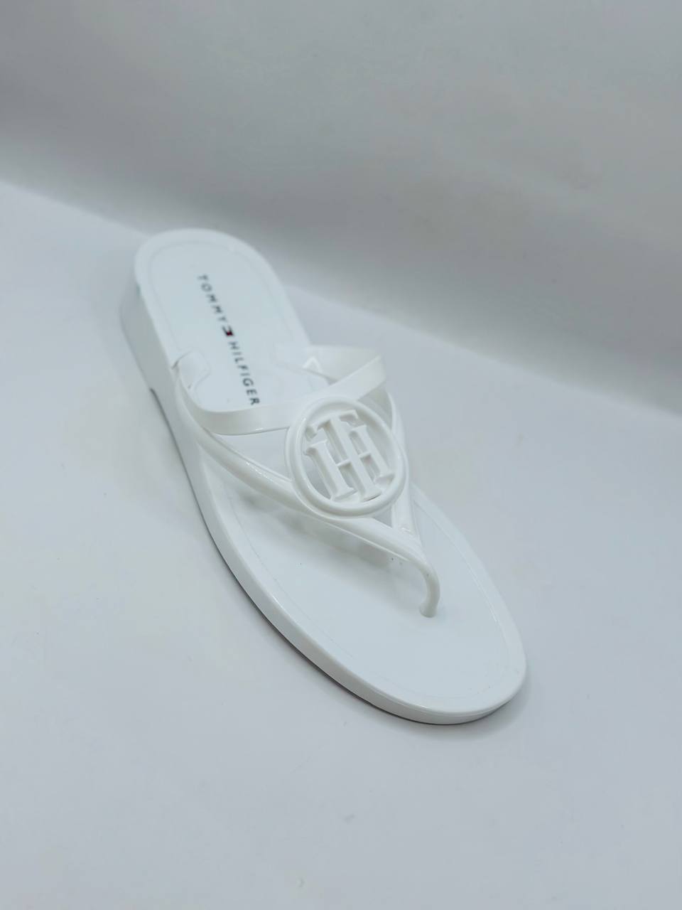 Tommy Hilfiger sandal size 37.5