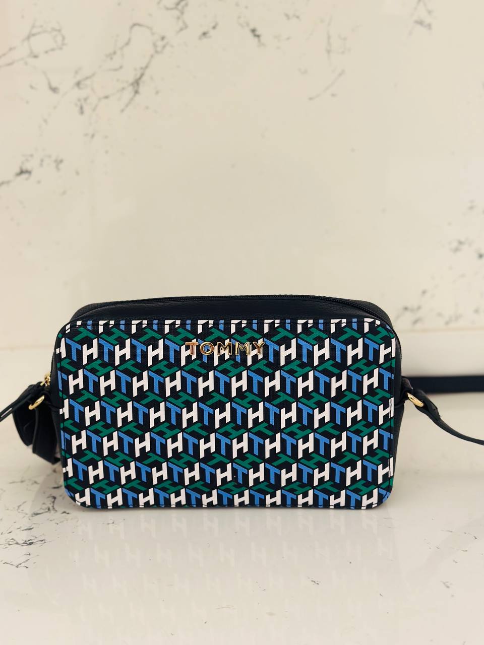 Tommy Hilfiger bag