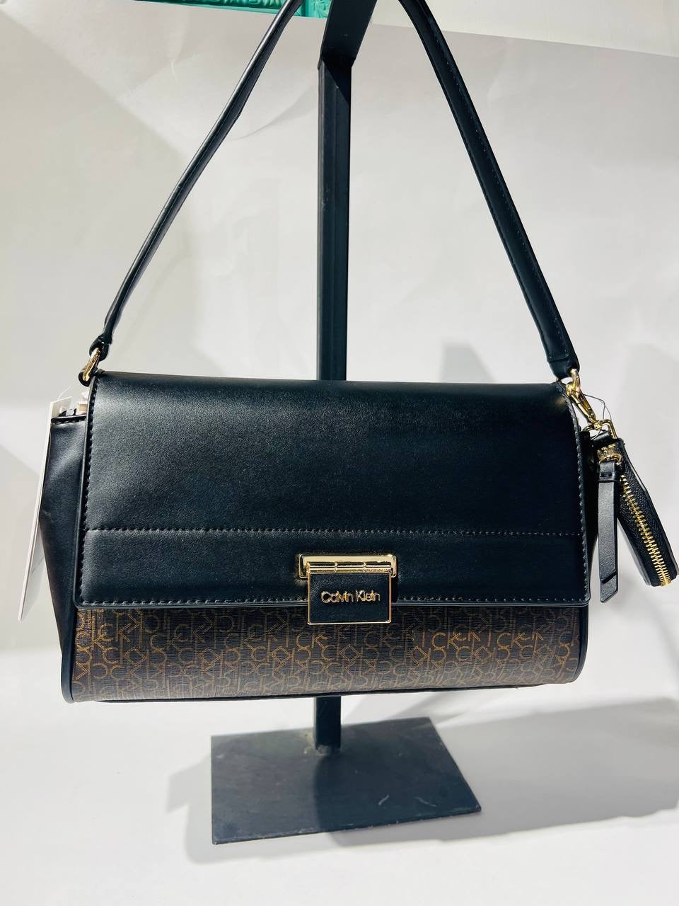 Calvin Klein shoulder bag whith wallet
