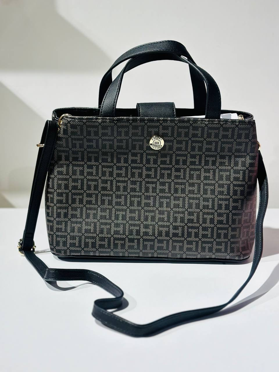 Tommy Hilfiger bag