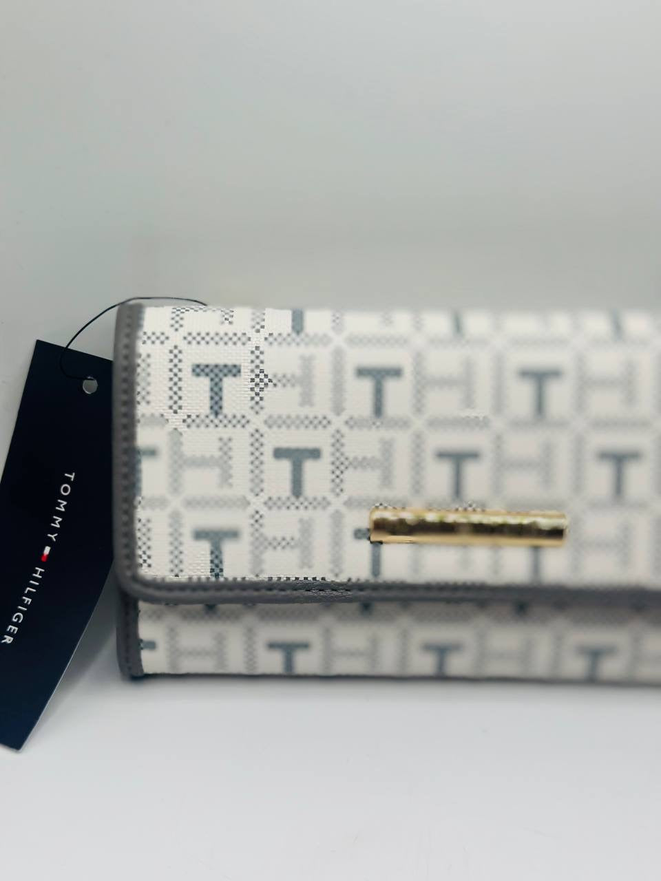 Tommy Hilfiger wallet